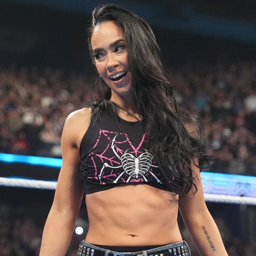 Polera AJ Lee Love Bites Back luchadora WWE