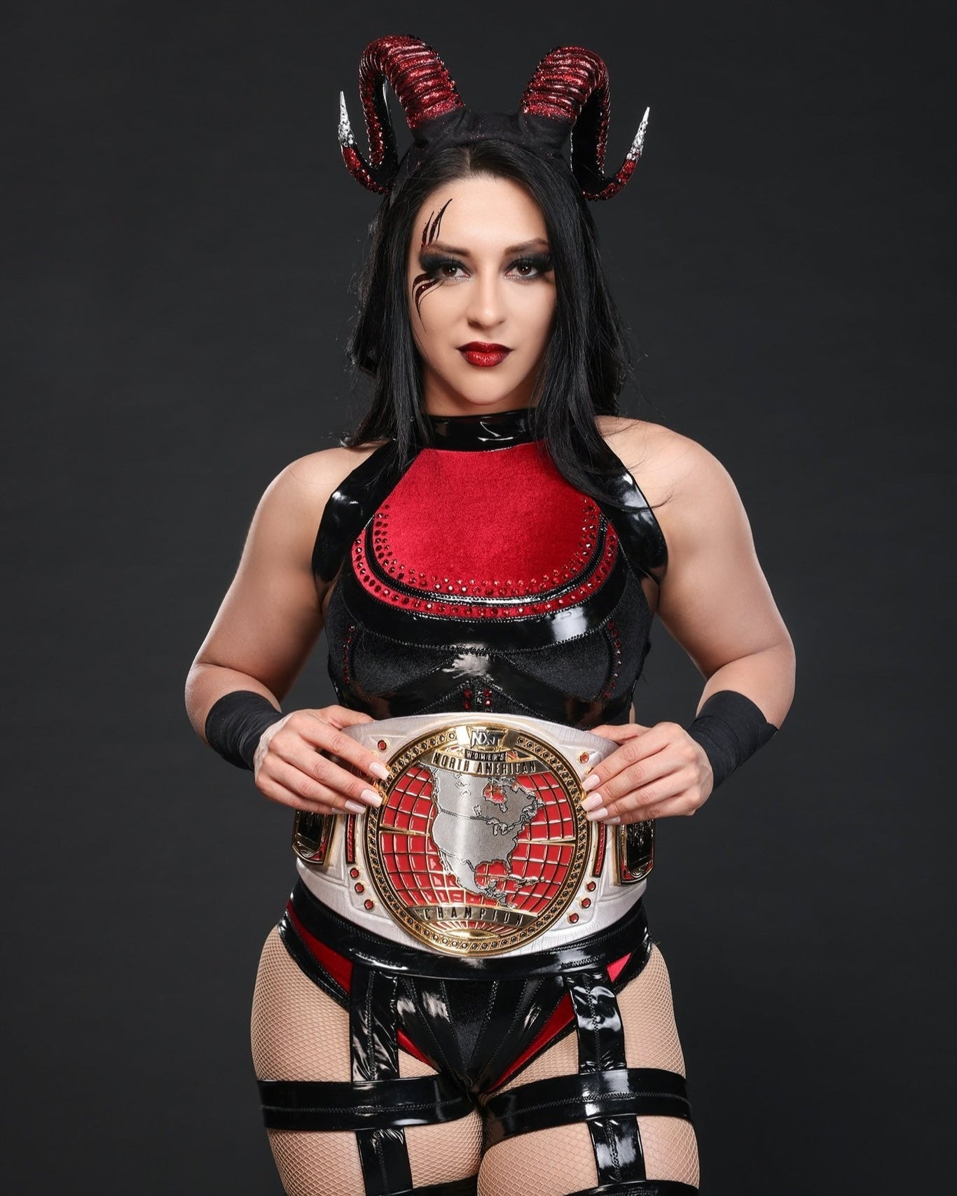 Polera Stephanie Vaquer WWE LA PRIMERA DOBLE CAMPEONA de NXT - Poleras316