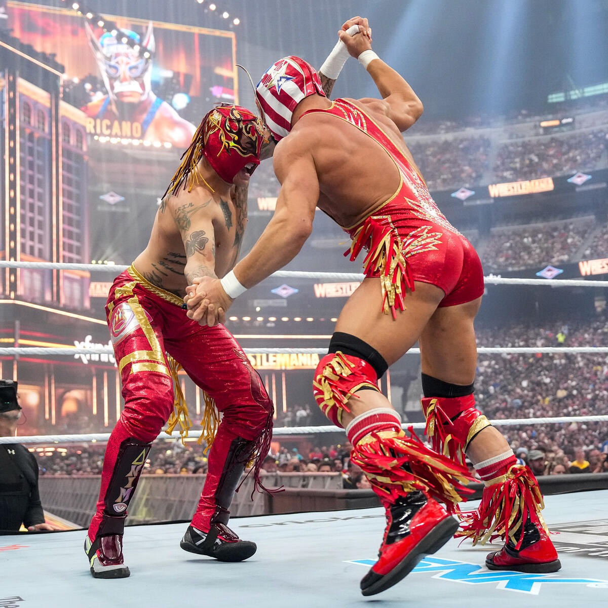 Polera WWE Rey Fenix Negra 2025