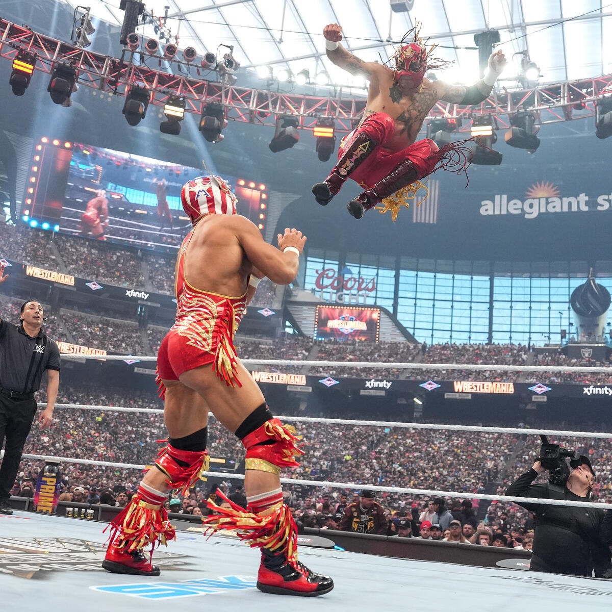 Polera WWE Rey Fenix Negra 2025