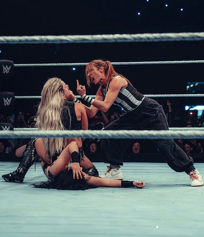 Polera Becky Lynch en Chile 2026